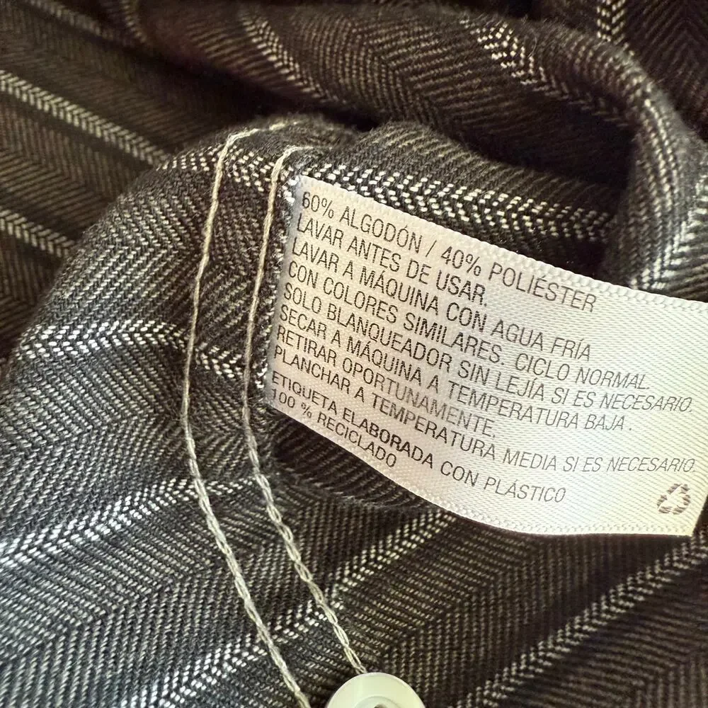5/$35 Mossimo Boys Gray Striped Short Sleeve Button Up Shirt XS‎